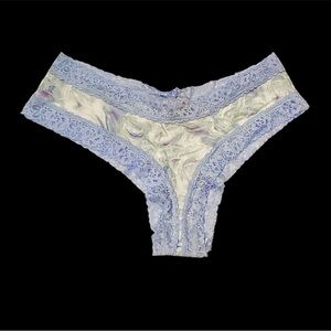 ♥️ VS -Blue Lace Trim Cheeksters